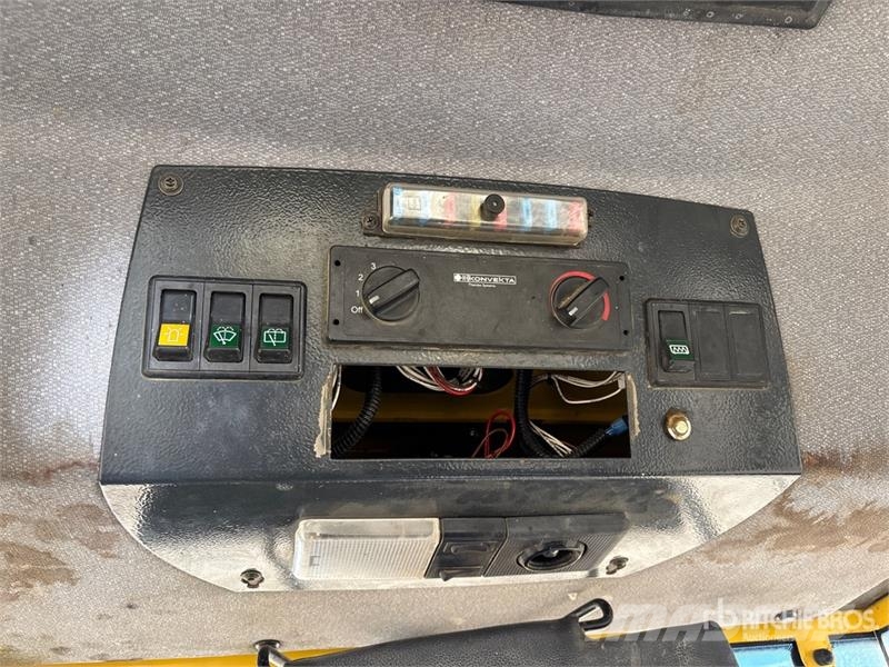 Bomag BW213PDH-40 Padfoot Drum Compactor (Inoperable) Vieno būgno volai