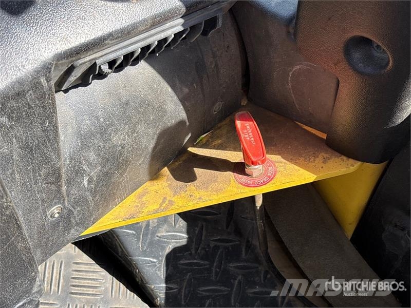 Bomag BW213PDH-40 Padfoot Drum Compactor (Inoperable) Vieno būgno volai