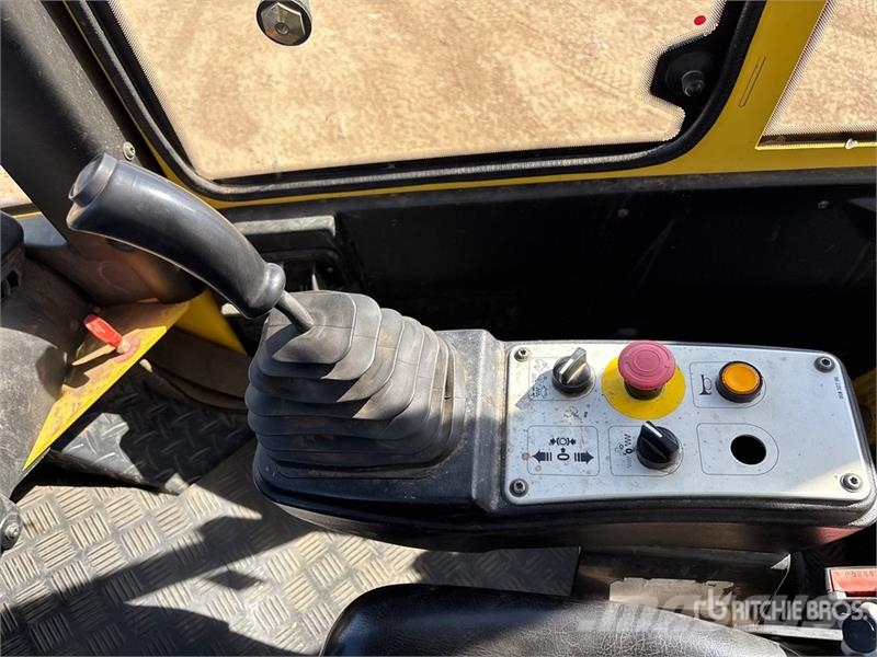 Bomag BW213PDH-40 Padfoot Drum Compactor (Inoperable) Vieno būgno volai