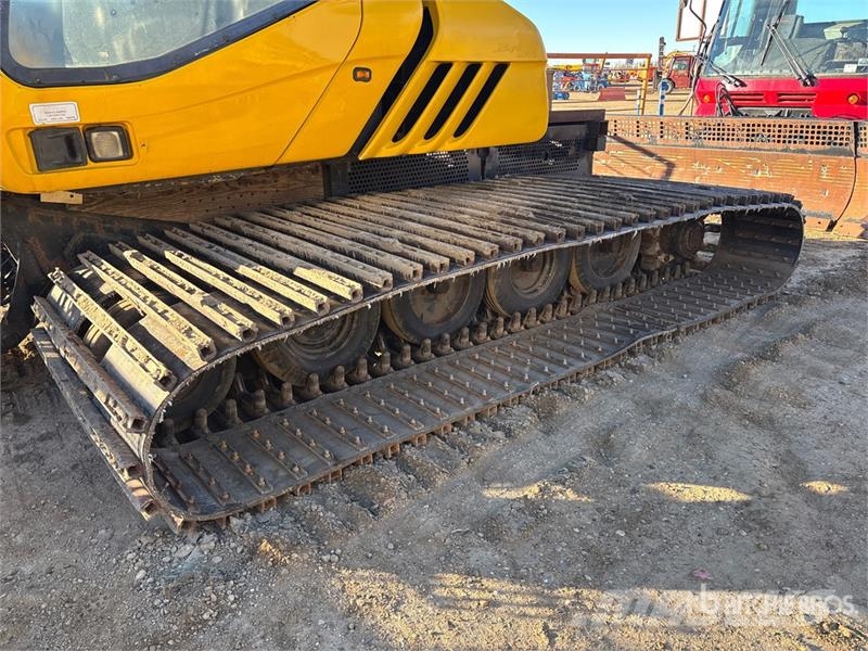 Bombardier BR2000 Snowcat Sniega traktori