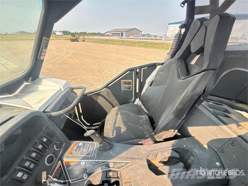 Bombardier Maverick 1000 4x2 Side By Side Avtomobili
