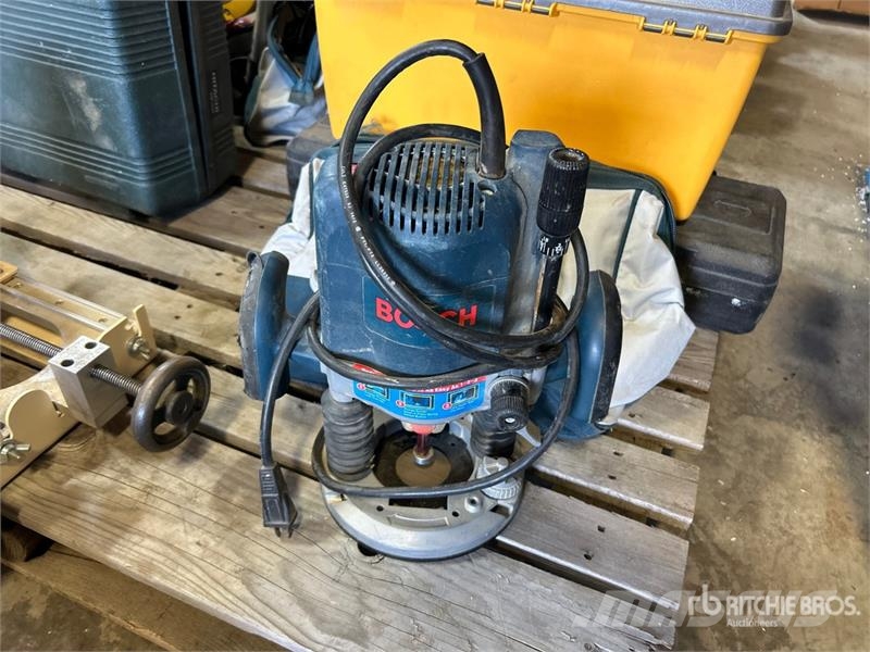 Bosch 1619EVS Corded Router مكونات أخرى