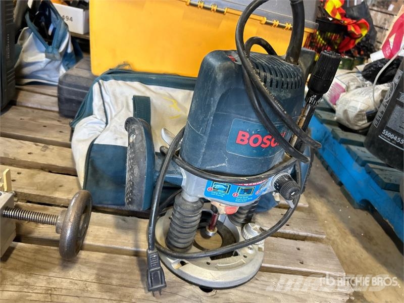 Bosch 1619EVS Corded Router مكونات أخرى