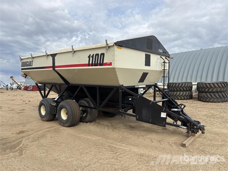 Bourgault 1100 1100 bu T/A Grain Cart Carrinhos de grão