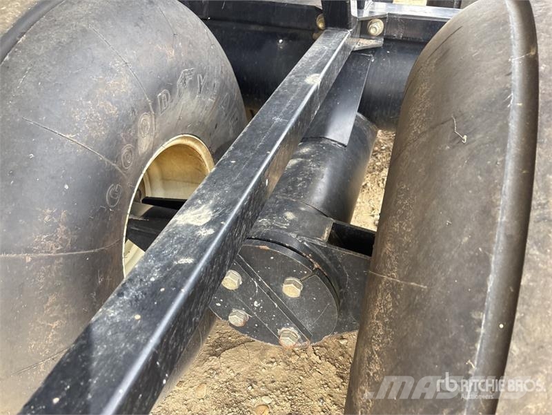 Bourgault 1100 1100 bu T/A Grain Cart Carrinhos de grão
