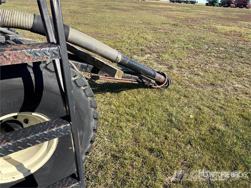 Bourgault 3225 225 bu Tow-Behind Air Cart Sejačice