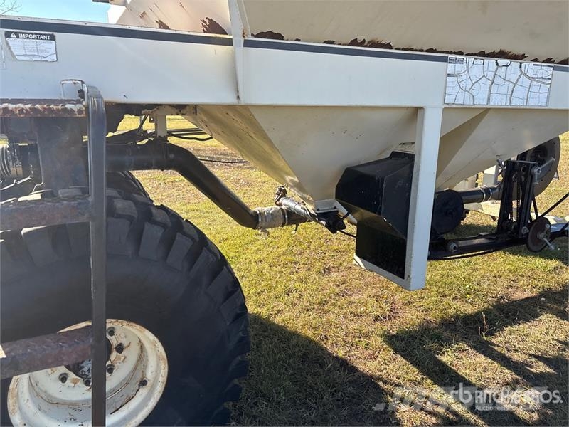Bourgault 3225 225 bu Tow-Behind Air Cart Sejačice
