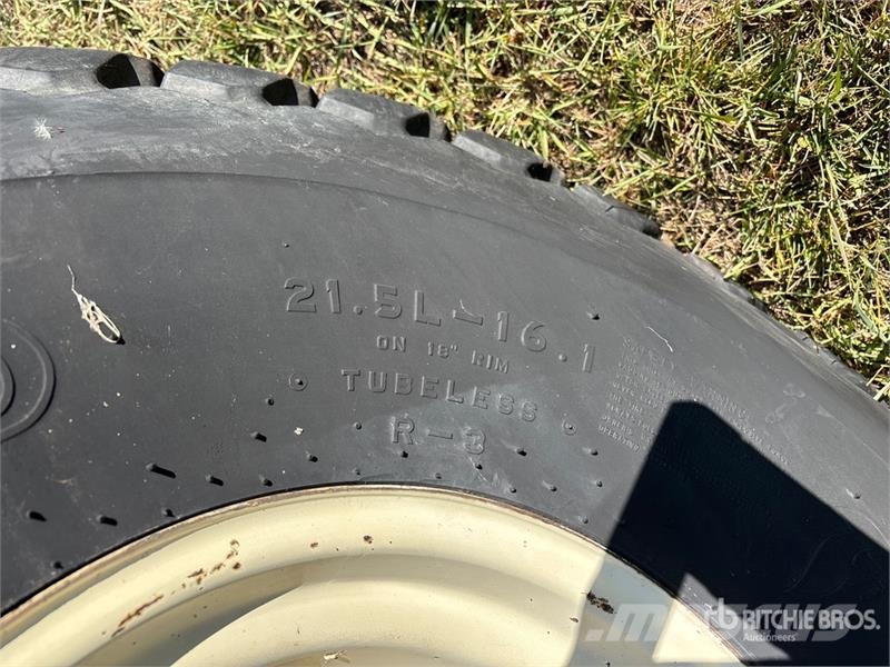 Bourgault 3225 225 bu Tow-Behind Air Cart Sejačice