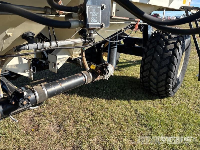 Bourgault 3225 225 bu Tow-Behind Air Cart Sejačice