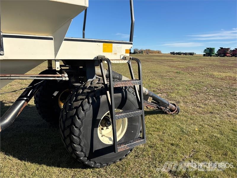 Bourgault 3225 225 bu Tow-Behind Air Cart Sejačice