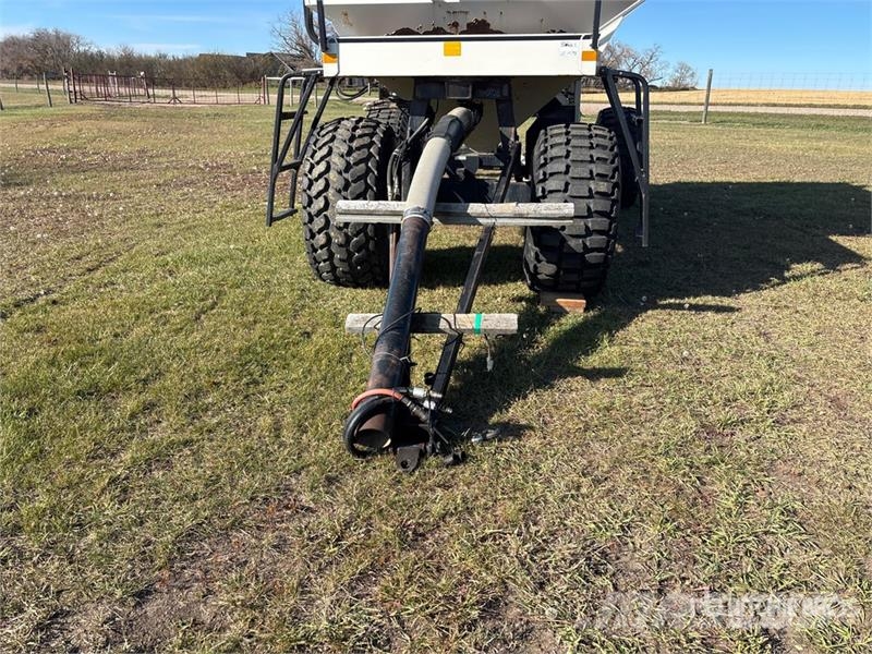 Bourgault 3225 225 bu Tow-Behind Air Cart Sejačice