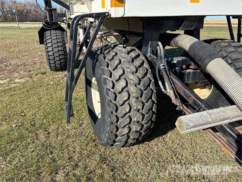 Bourgault 3225 225 bu Tow-Behind Air Cart Sejačice