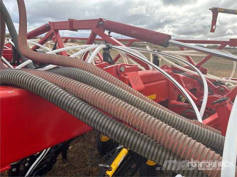 Bourgault 3310 48 ft 10 in Air Drill Sorvetőgép