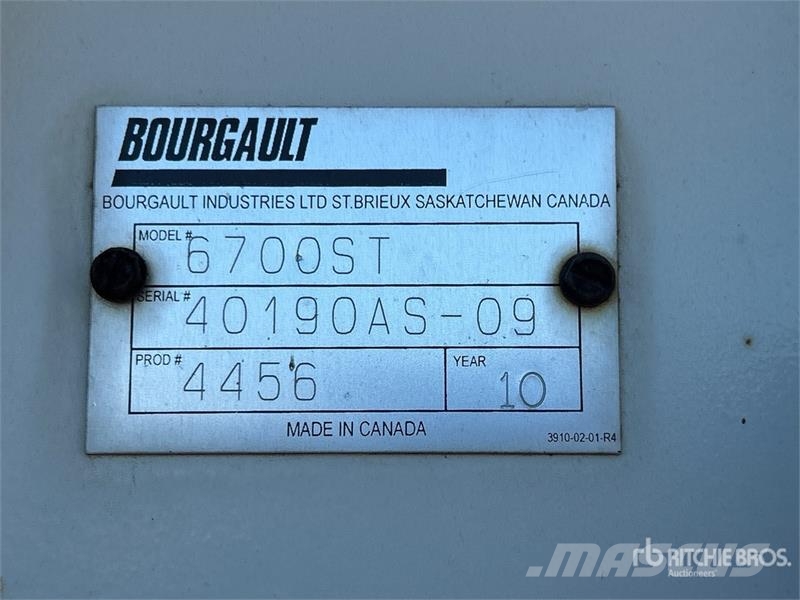 Bourgault 3310 75 ft'in" Air Drill مثاقيب