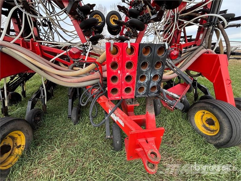 Bourgault 3310PHD 75 ft Air Drill Drills