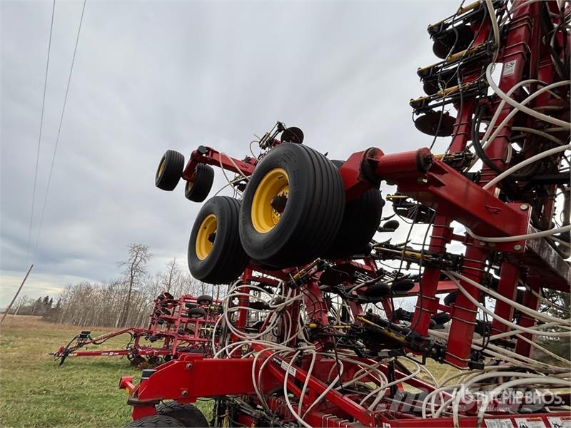 Bourgault 3310PHD 75 ft Air Drill Drills
