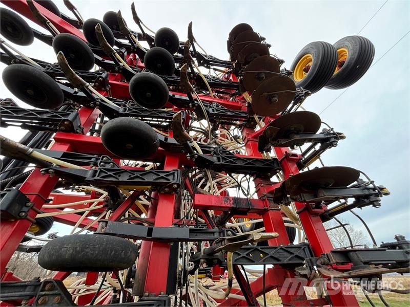 Bourgault 3310PHD 75 ft Air Drill Drills