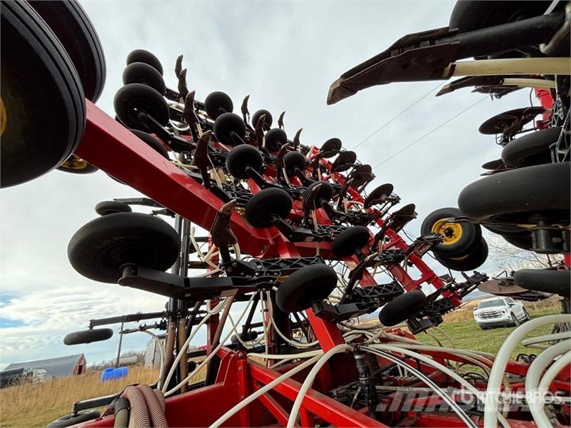 Bourgault 3310PHD 75 ft Air Drill Drills
