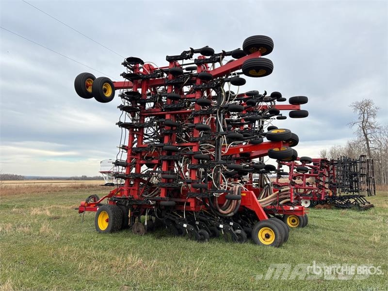 Bourgault 3310PHD 75 ft Air Drill Drills