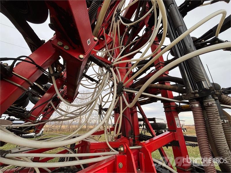 Bourgault 3310PHD 75 ft Air Drill Drills