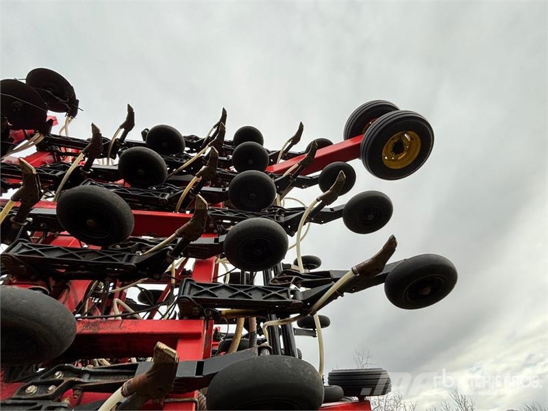 Bourgault 3310PHD 75 ft Air Drill Drills