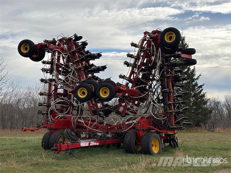Bourgault 3310PHD 75 ft Air Drill Drills