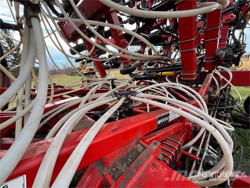 Bourgault 3310PHD 75 ft Air Drill Drills