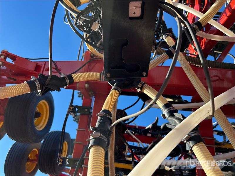 Bourgault 3320 66 ft Air Drill مثاقيب