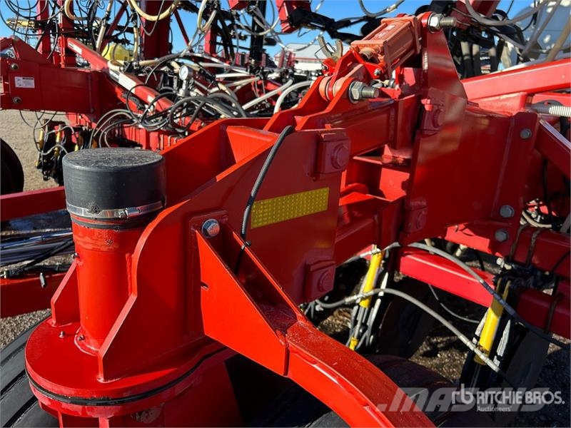 Bourgault 3320 66 ft Air Drill مثاقيب