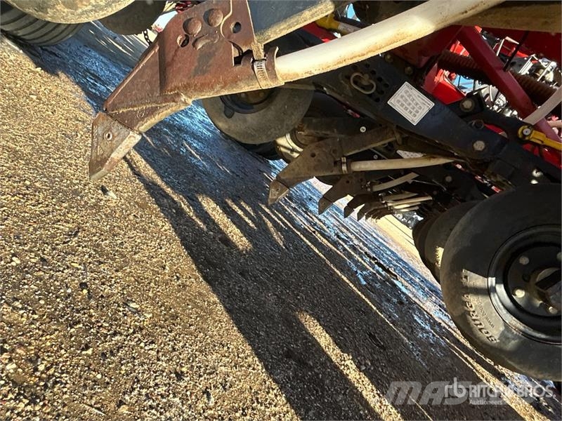 Bourgault 3320 66 ft Air Drill مثاقيب