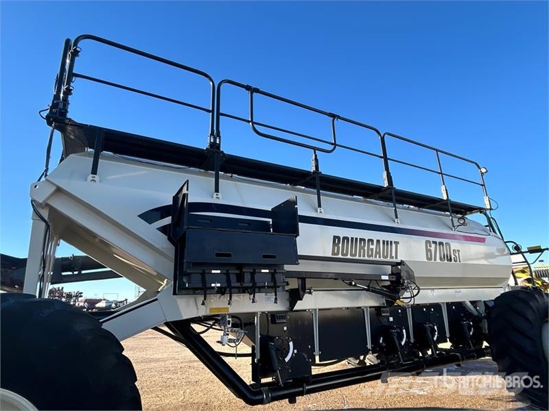 Bourgault 3320 66 ft Air Drill مثاقيب