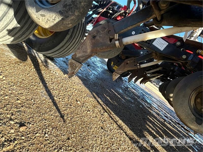 Bourgault 3320 66 ft Air Drill مثاقيب