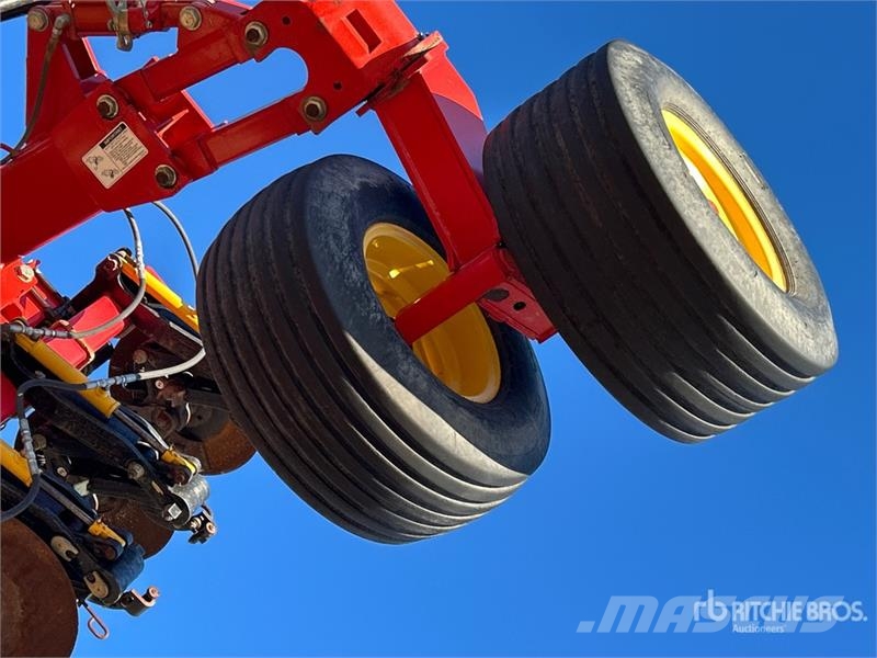 Bourgault 3320 66 ft Air Drill مثاقيب