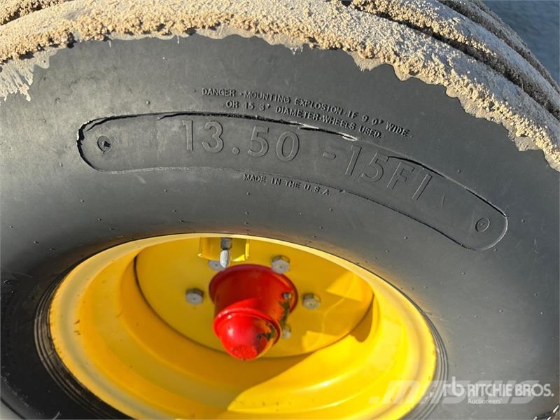 Bourgault 3320 66 ft Air Drill مثاقيب