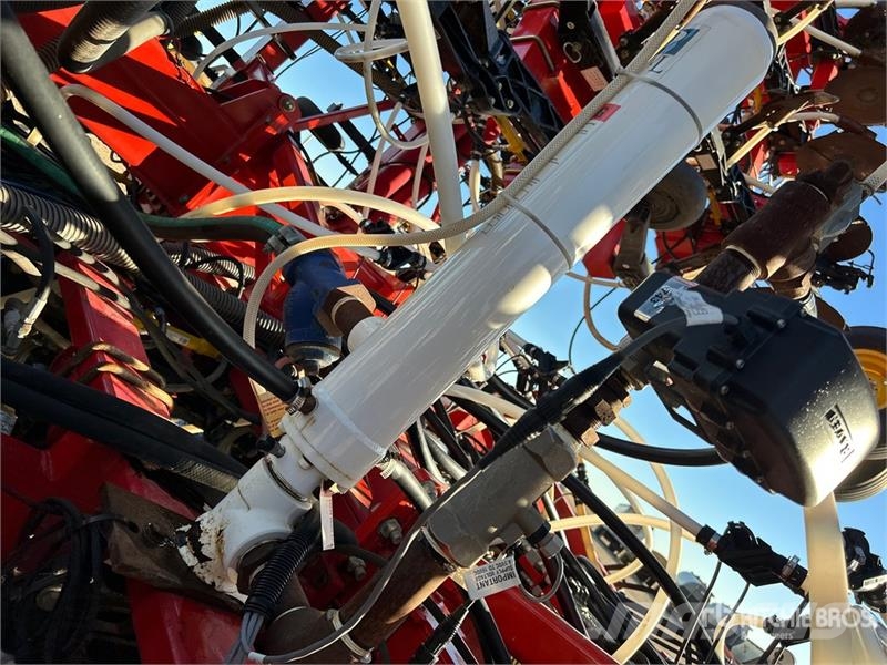 Bourgault 3320 66 ft Air Drill مثاقيب