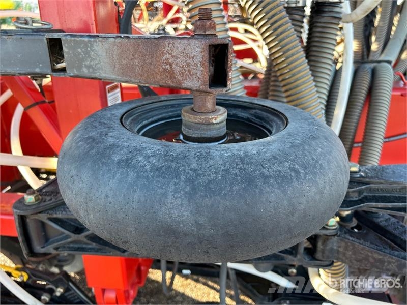 Bourgault 3320 66 ft Air Drill مثاقيب