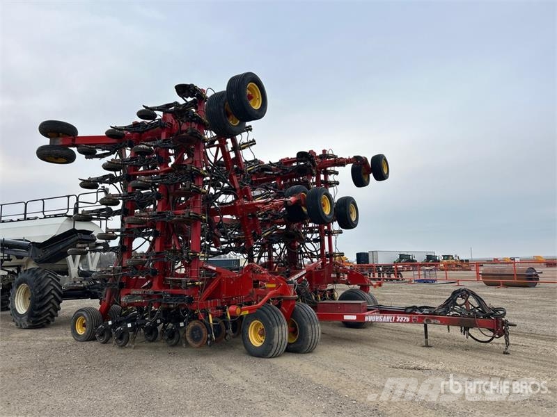 Bourgault 3320 66 ft Air Drill Sorvetőgép