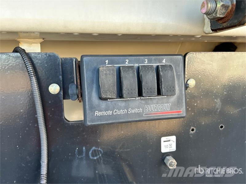 Bourgault 3320 66 ft Air Drill مثاقيب