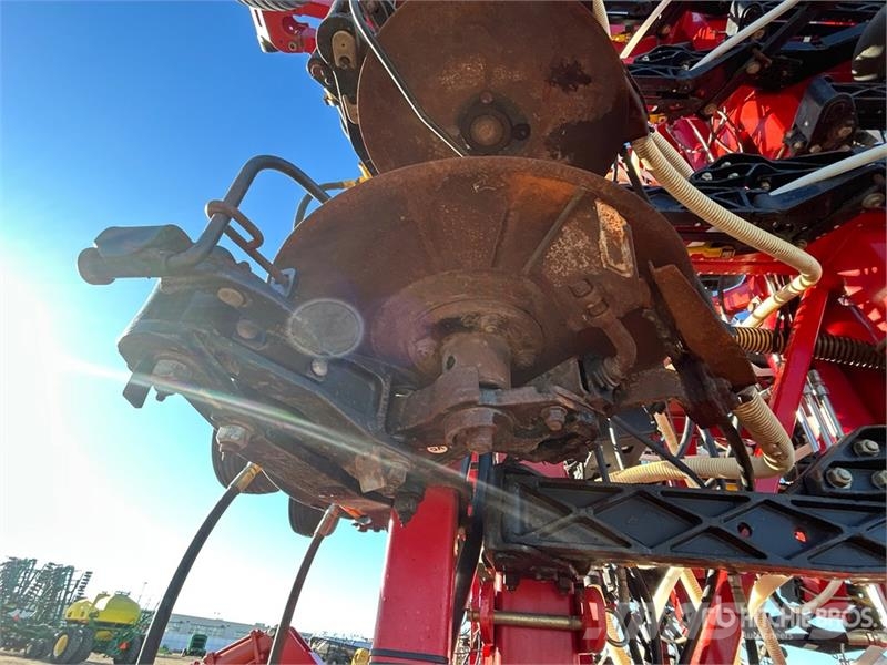 Bourgault 3320 66 ft Air Drill مثاقيب