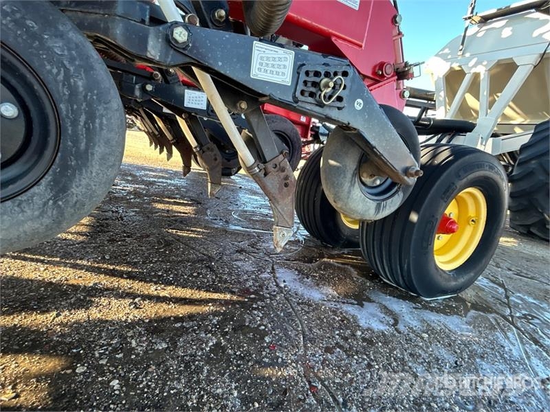Bourgault 3320 66 ft Air Drill مثاقيب