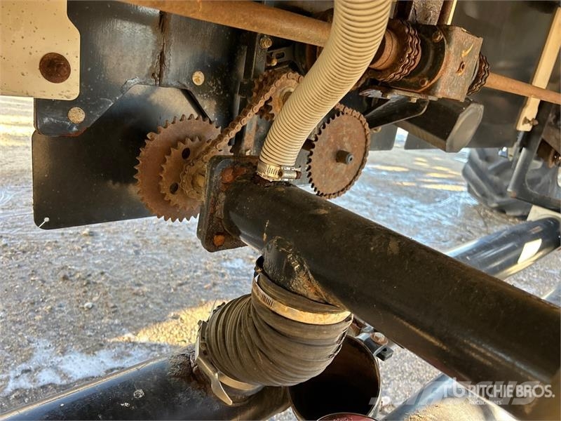 Bourgault 3320 66 ft Air Drill مثاقيب