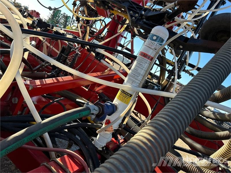 Bourgault 3320 66 ft Air Drill مثاقيب