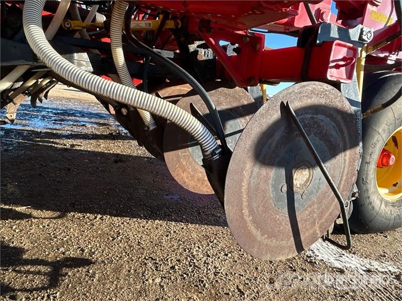Bourgault 3320 66 ft Air Drill مثاقيب