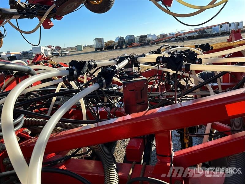 Bourgault 3320 66 ft Air Drill مثاقيب