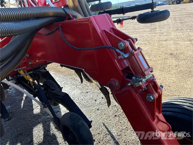 Bourgault 3320 66 ft Air Drill مثاقيب