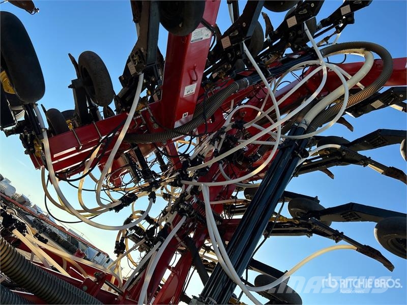 Bourgault 3320 66 ft Air Drill مثاقيب