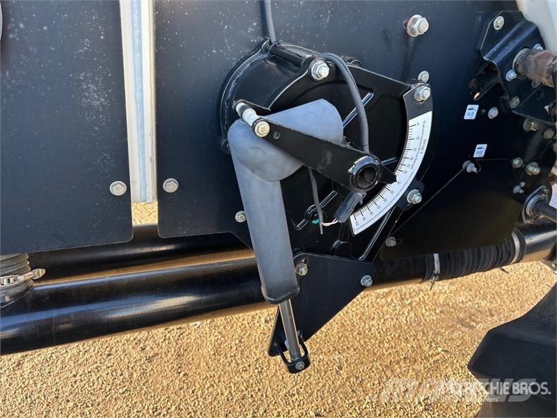 Bourgault 3320 66 ft Air Drill مثاقيب