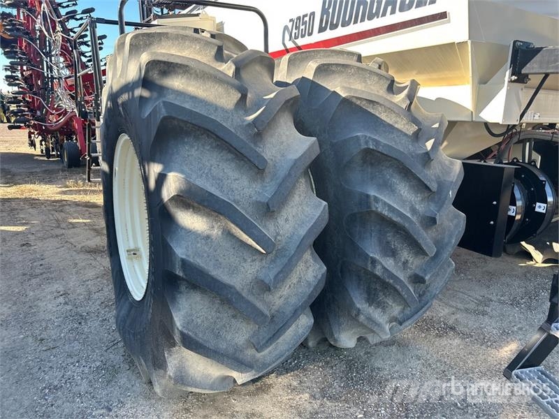 Bourgault 3320 76 ft Air Drill Kylvökoneet
