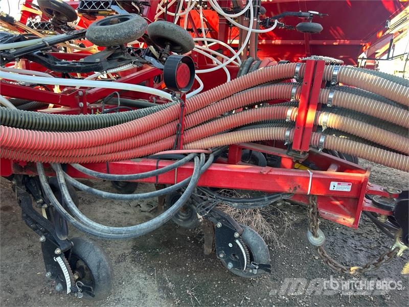 Bourgault 3320 76 ft Air Drill Kylvökoneet