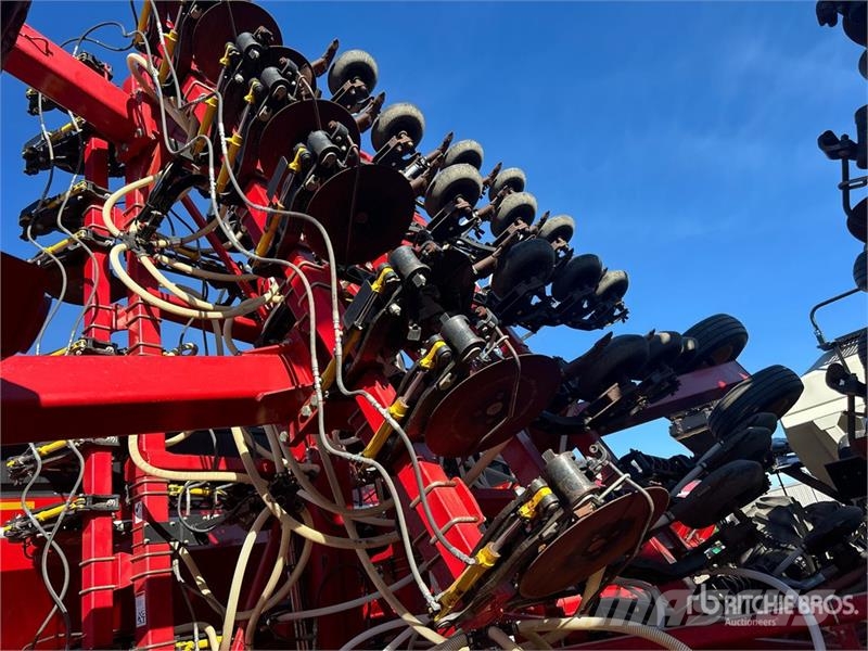 Bourgault 3320 76 ft Air Drill Kylvökoneet